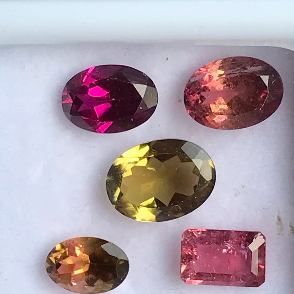 4.20 ct Natural Loose multi color Tourmaline